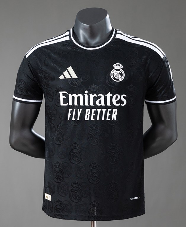 Real Madrid 25/26 Away Black — Player Version