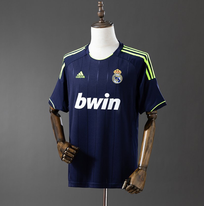 Real Madrid Retro Away — bwin Era — Player Version