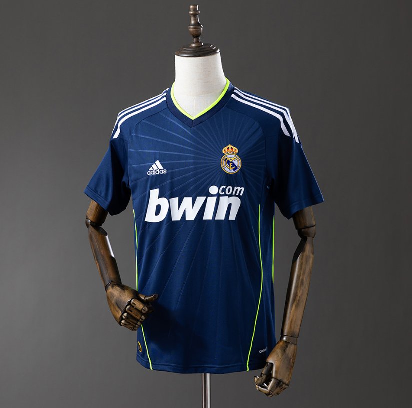 Real Madrid Retro Away — bwin Era — Player Version
