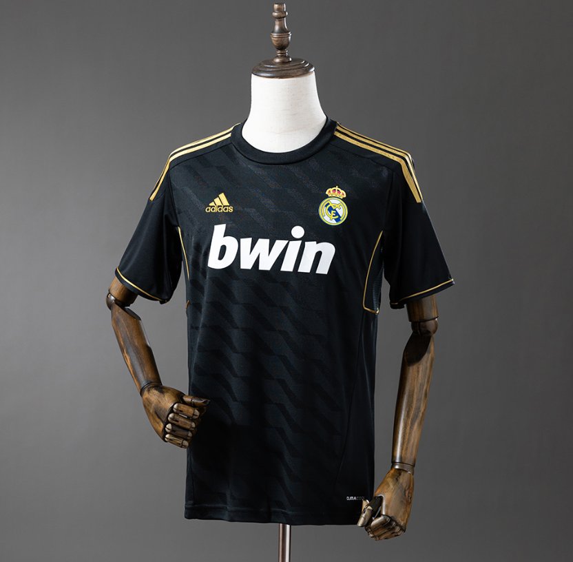 Real Madrid Retro Away — bwin Era — Player Version