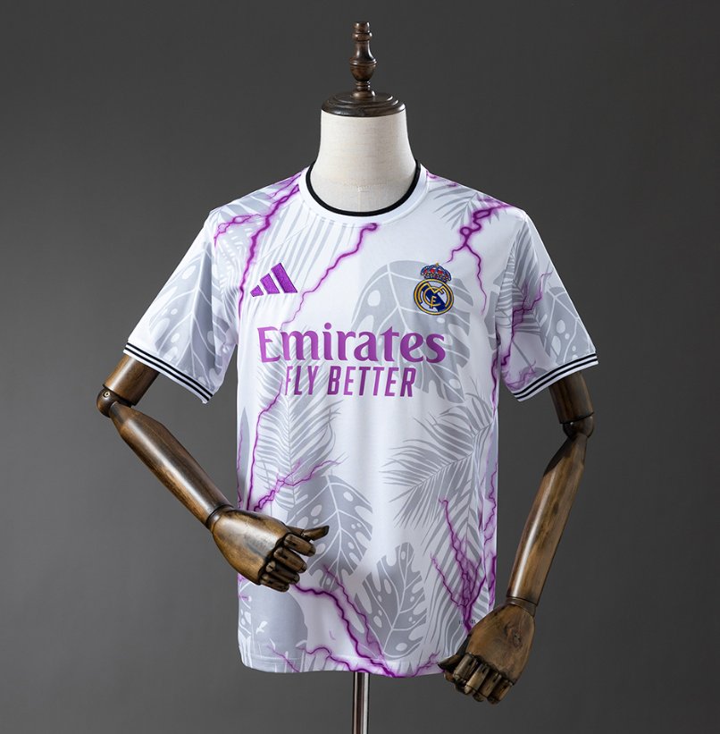Real Madrid Retro Special — Emirates Fly Better Era — Player Version