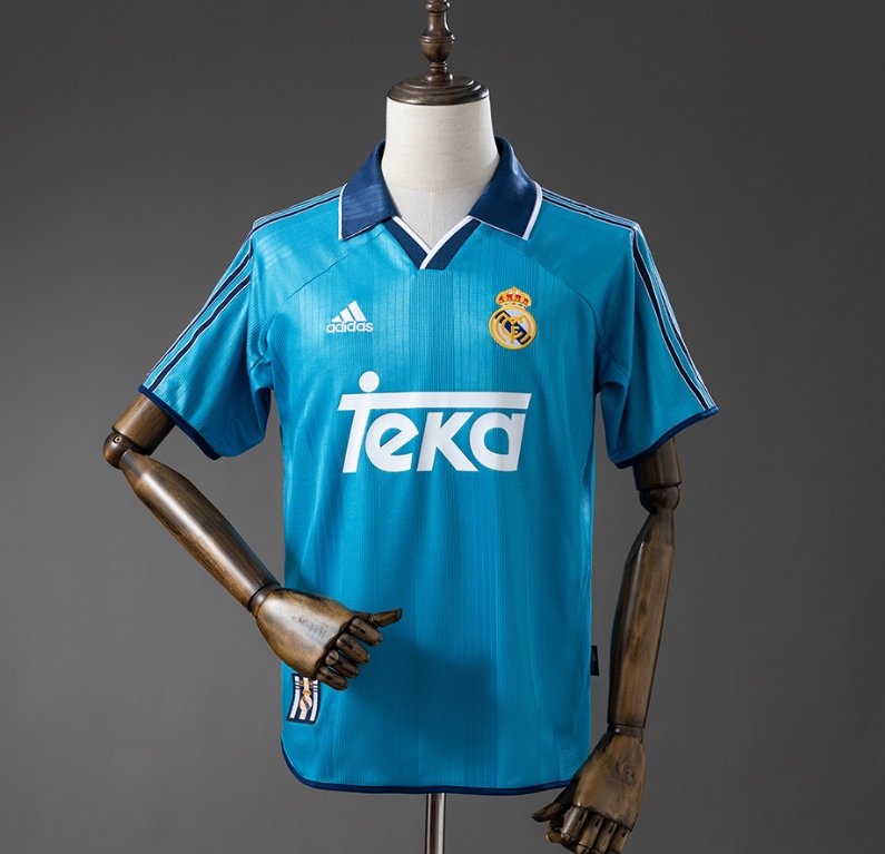 Real Madrid Retro Goalkeeper — Teka Era — Player Version