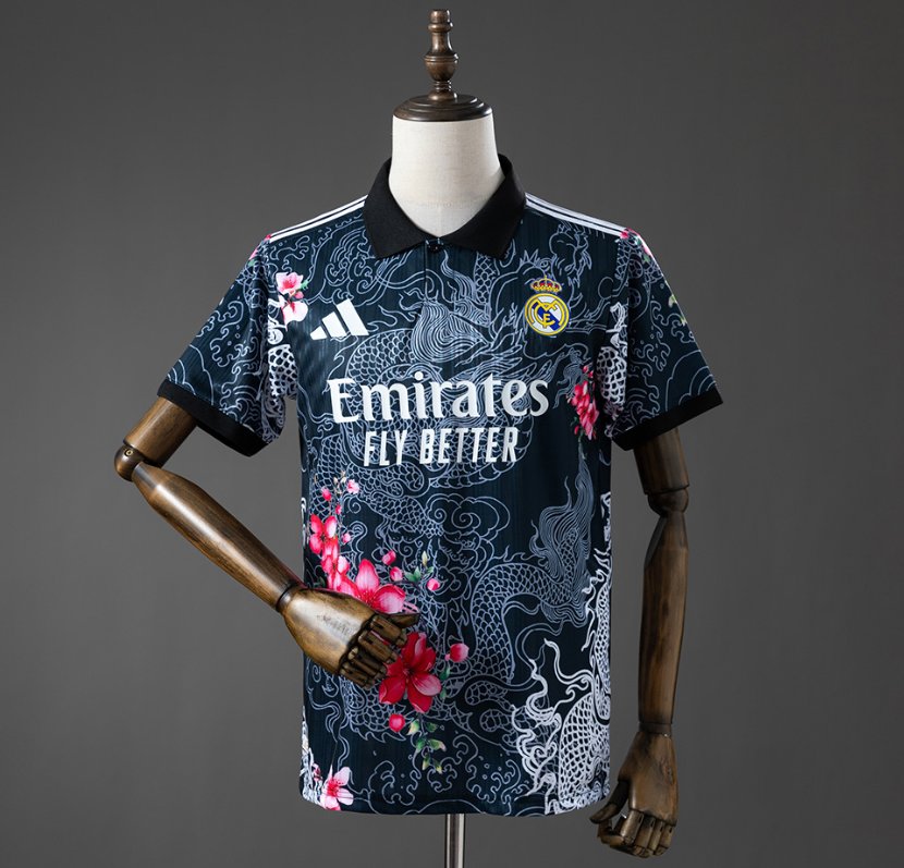 Real Madrid Retro Special — Emirates Fly Better Era — Player Version