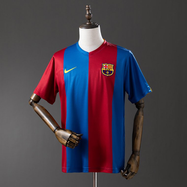 FC Barcelona Retro Home — Nike Era — Player Version
